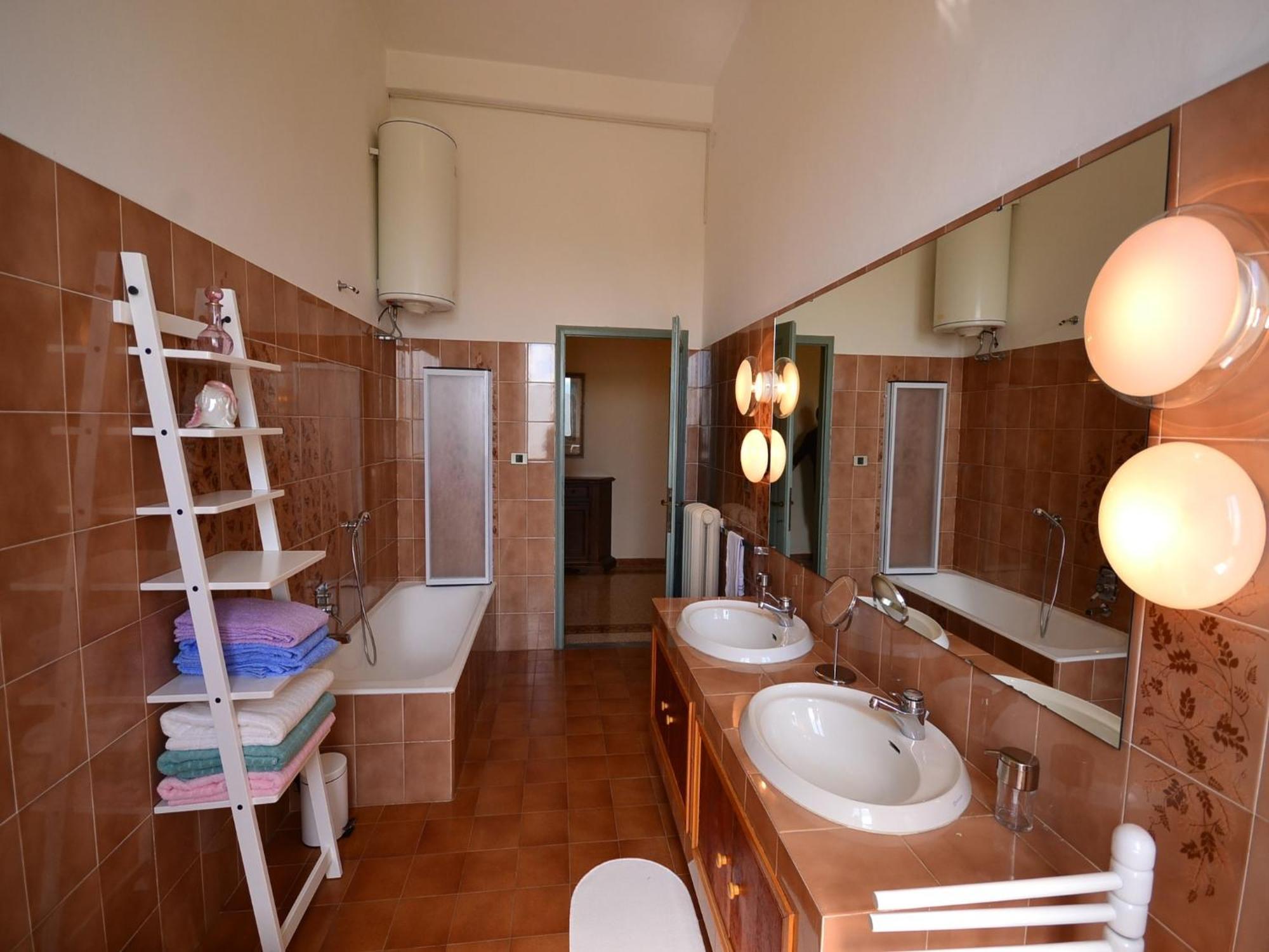 Lovely Holiday Home In Montefiridolfi With Hill View Exterior foto