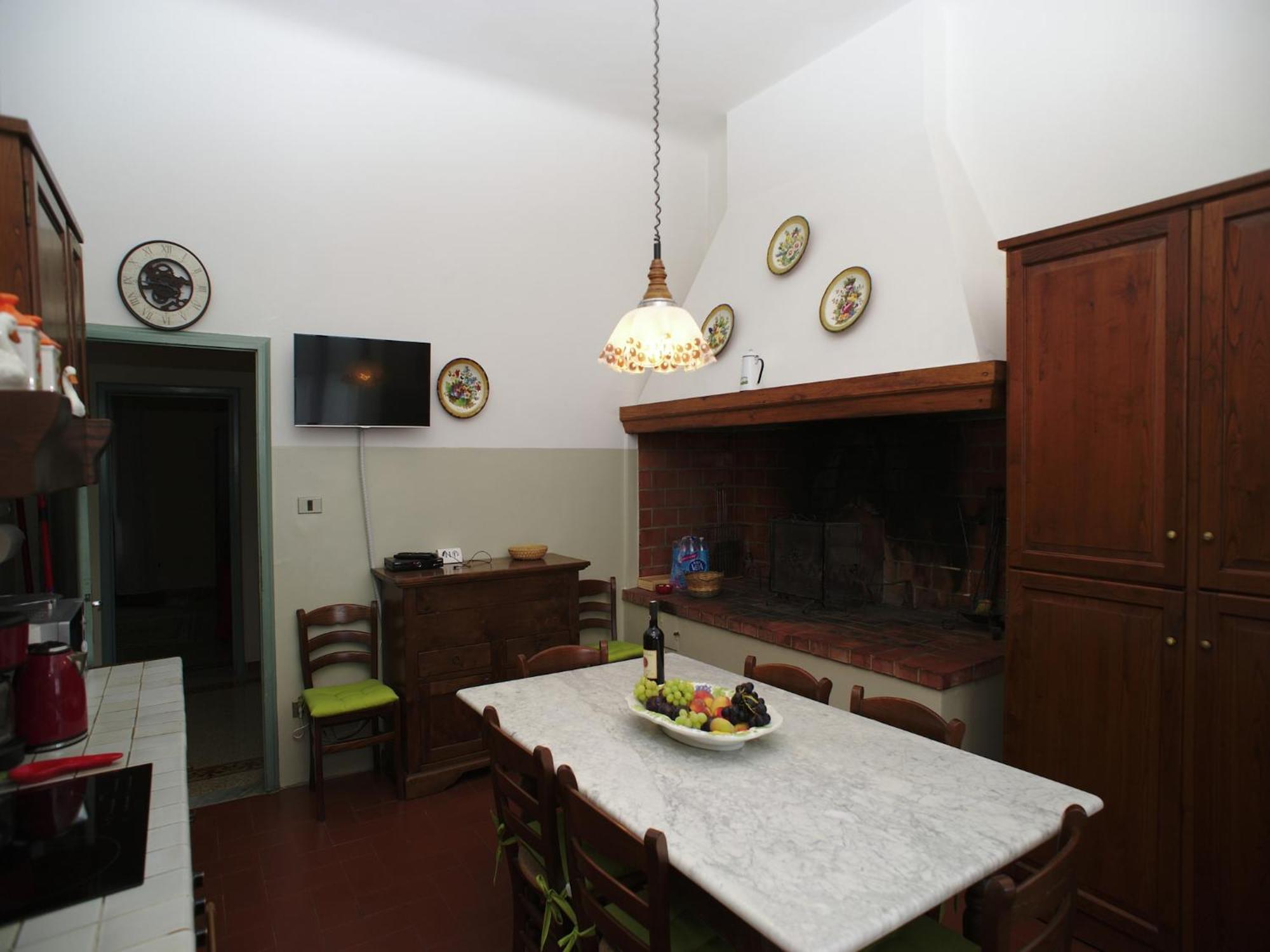 Lovely Holiday Home In Montefiridolfi With Hill View Exterior foto
