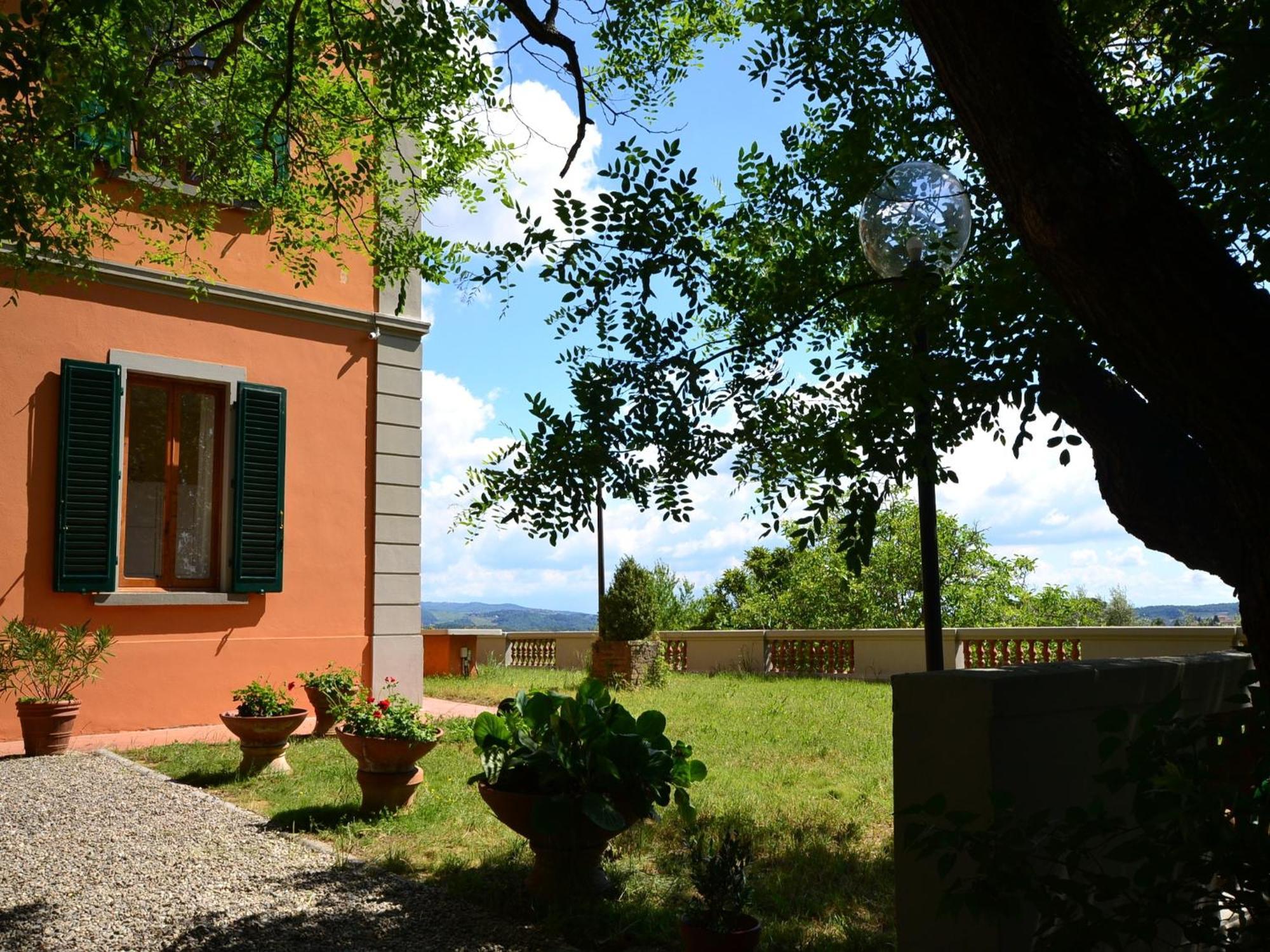 Lovely Holiday Home In Montefiridolfi With Hill View Exterior foto
